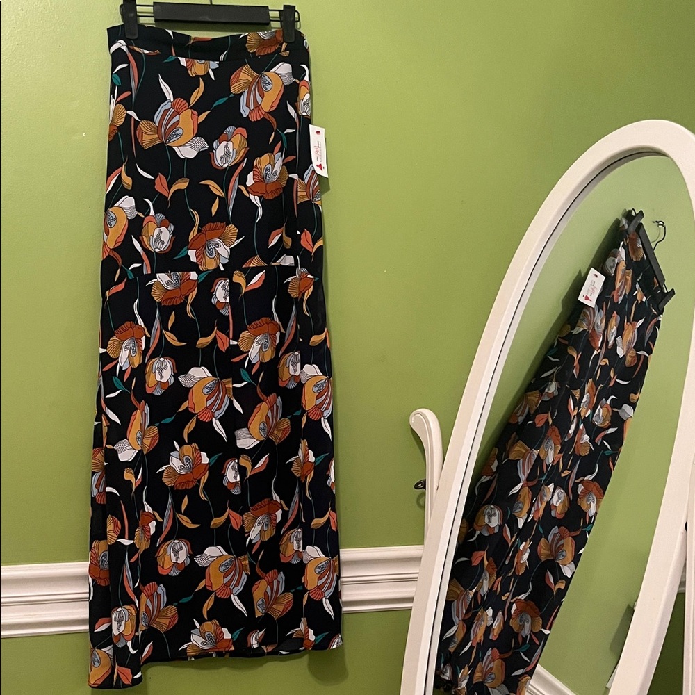 NWT Floral front split skirt by Re:Named